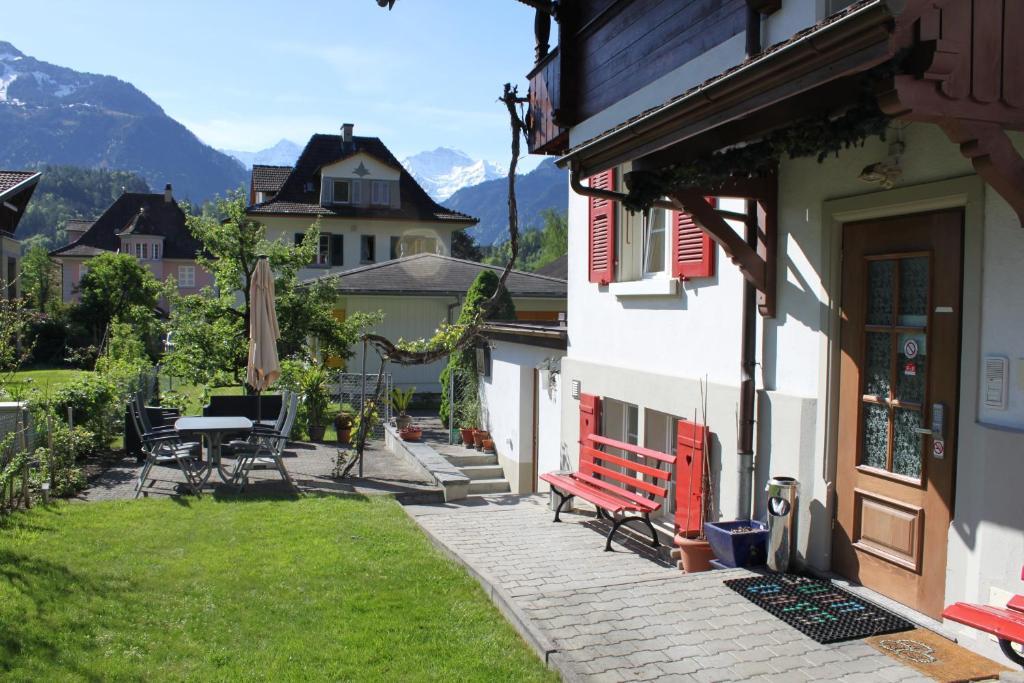 Adventure Guesthouse Interlaken Unterseen Esterno foto
