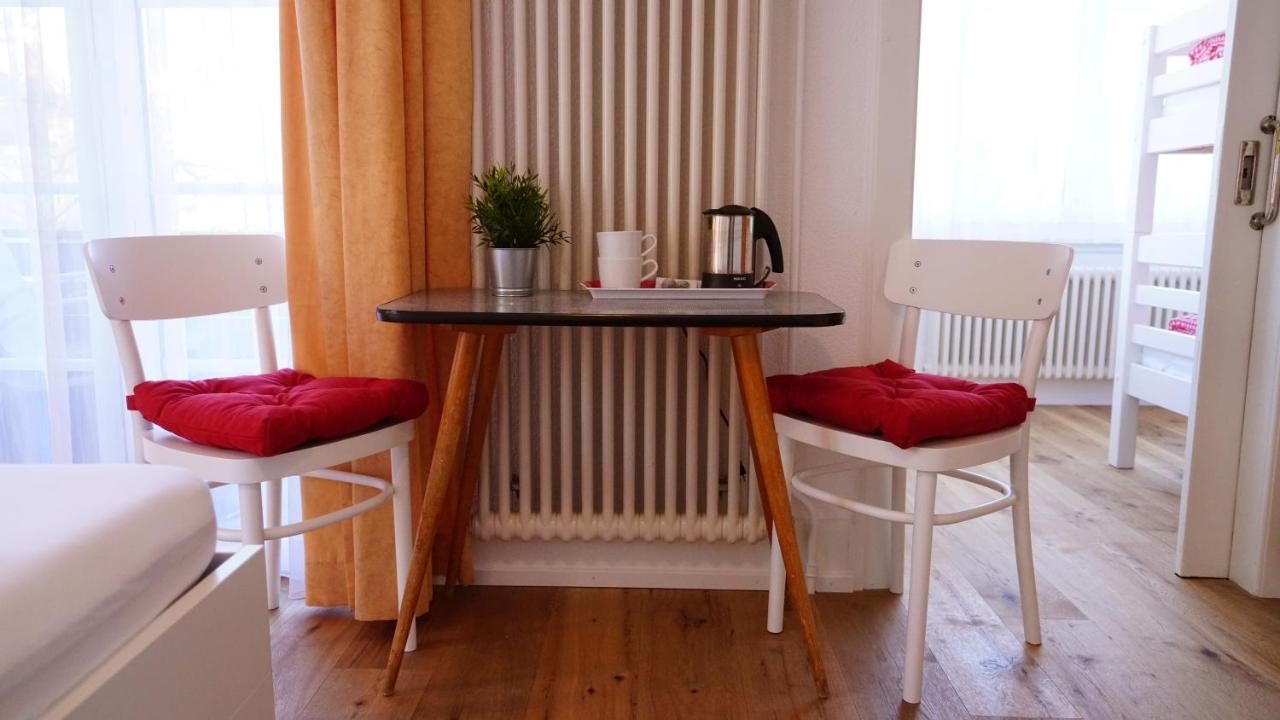 Adventure Guesthouse Interlaken Unterseen Esterno foto